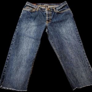 Abercrombie midrise straight leg cropped jeans. Size 4.